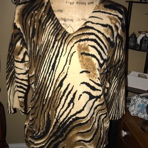 Beautiful tiger print sweater
